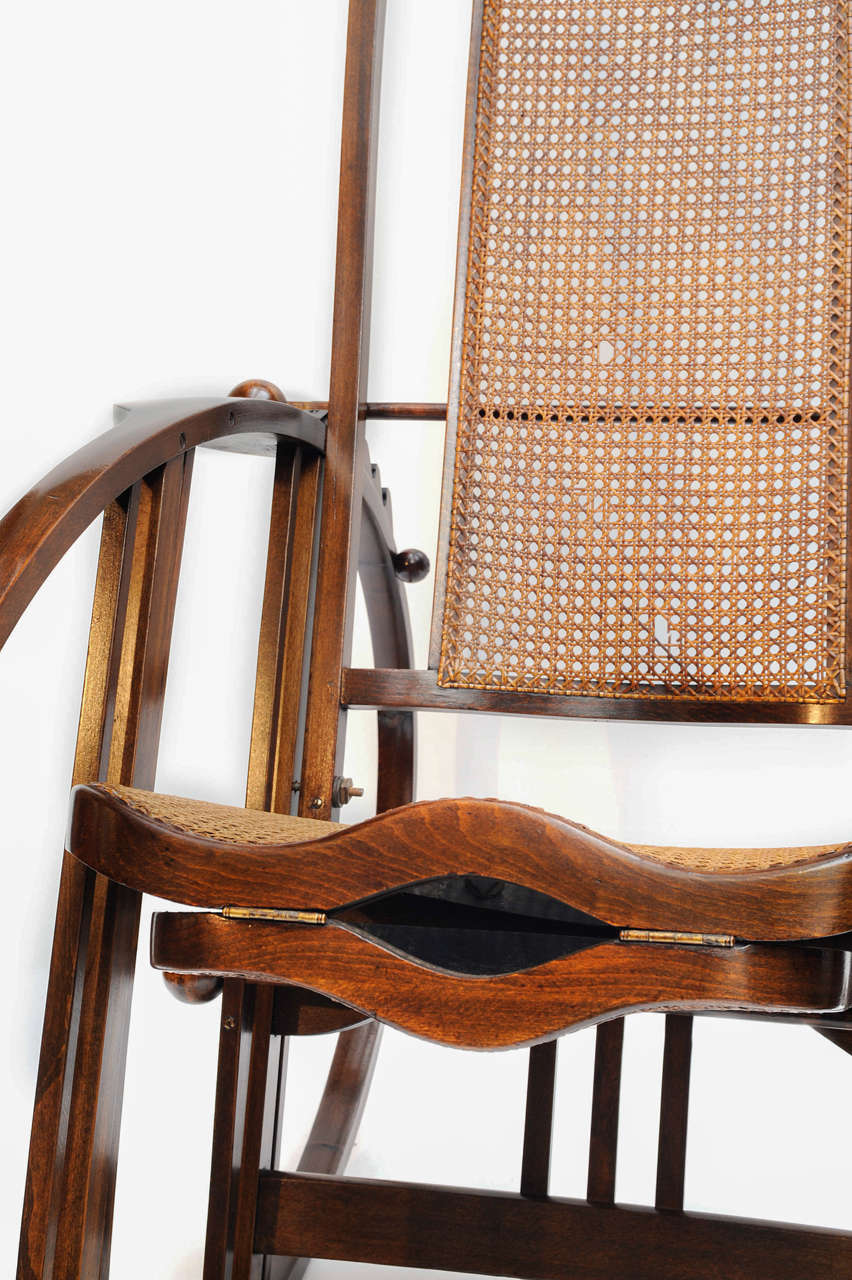  Rocking Chair with footrest by Antonio Volpe In Good Condition For Sale In Milan, IT